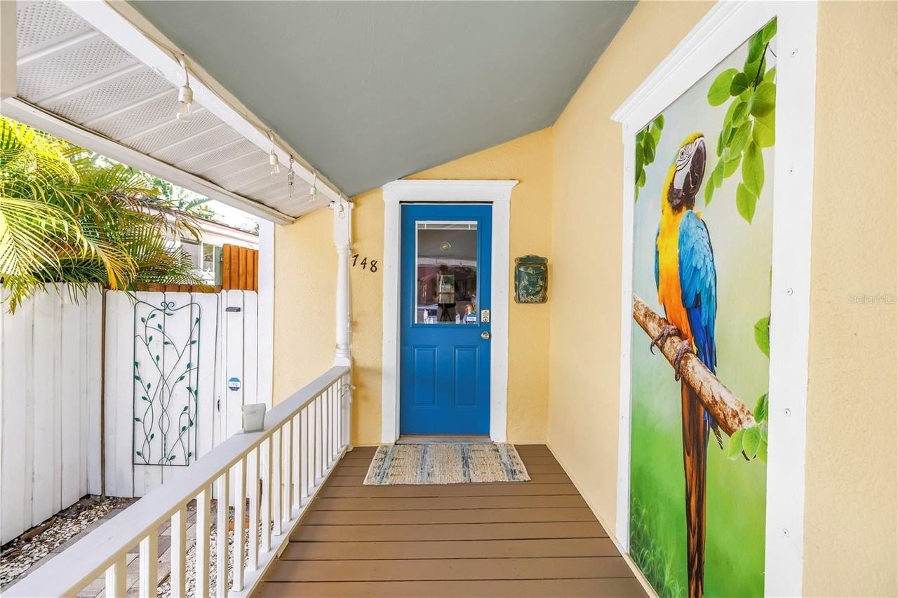 748 11th Ave N - Photo 4 of 48