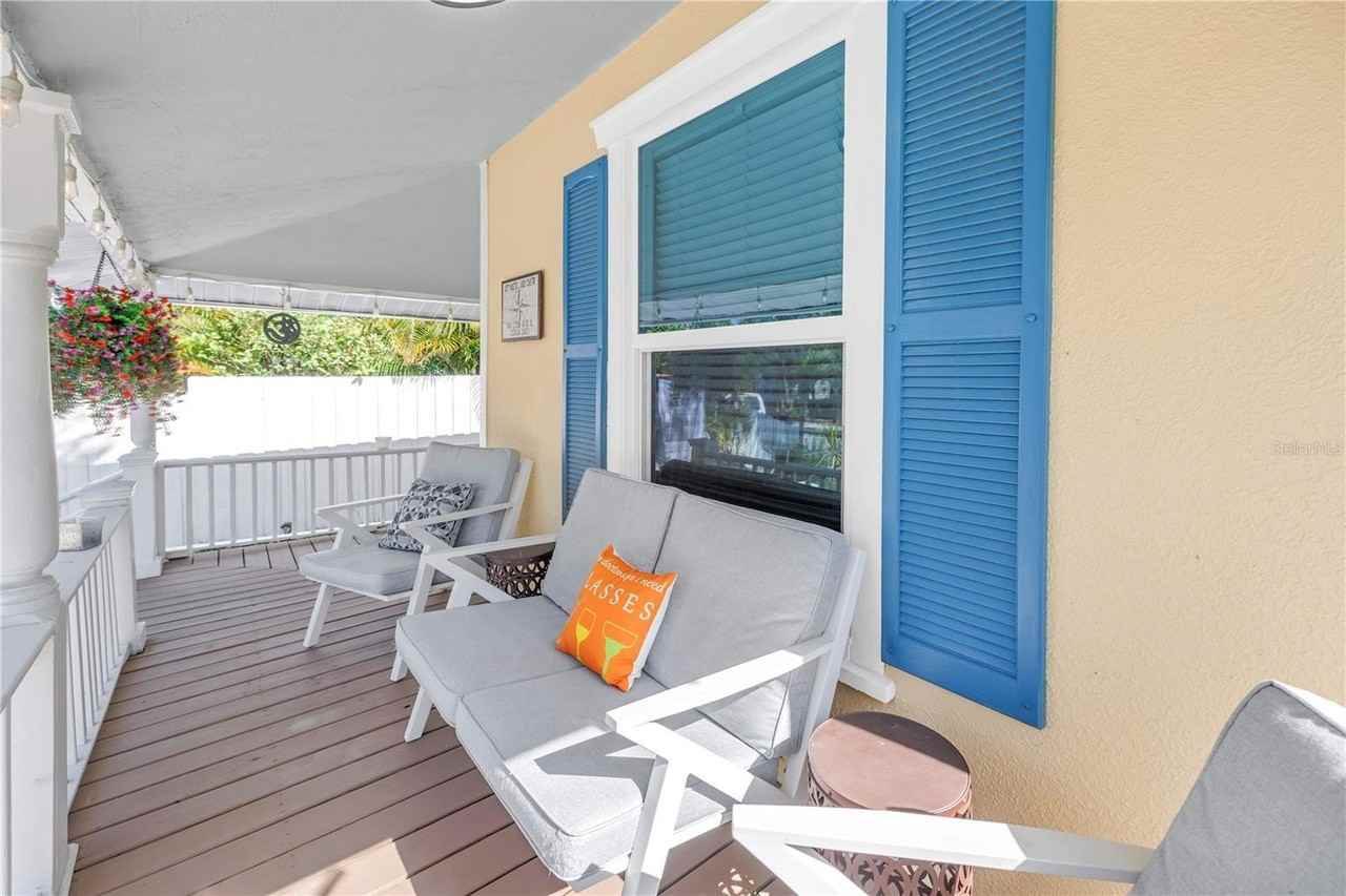 748 11th Ave N - Photo 6 of 48