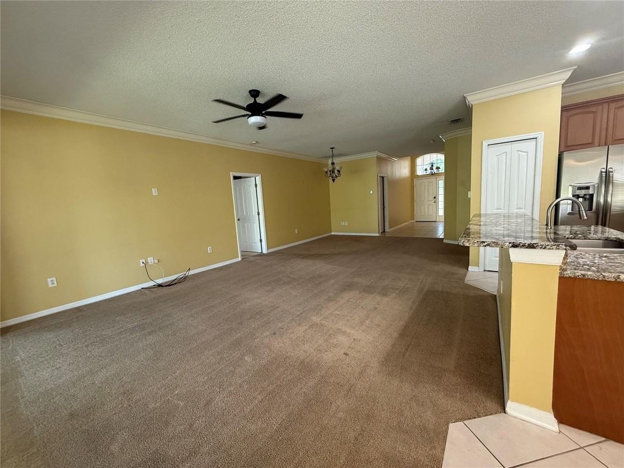 19138 Meadow Pine Dr - Photo 2 of 27