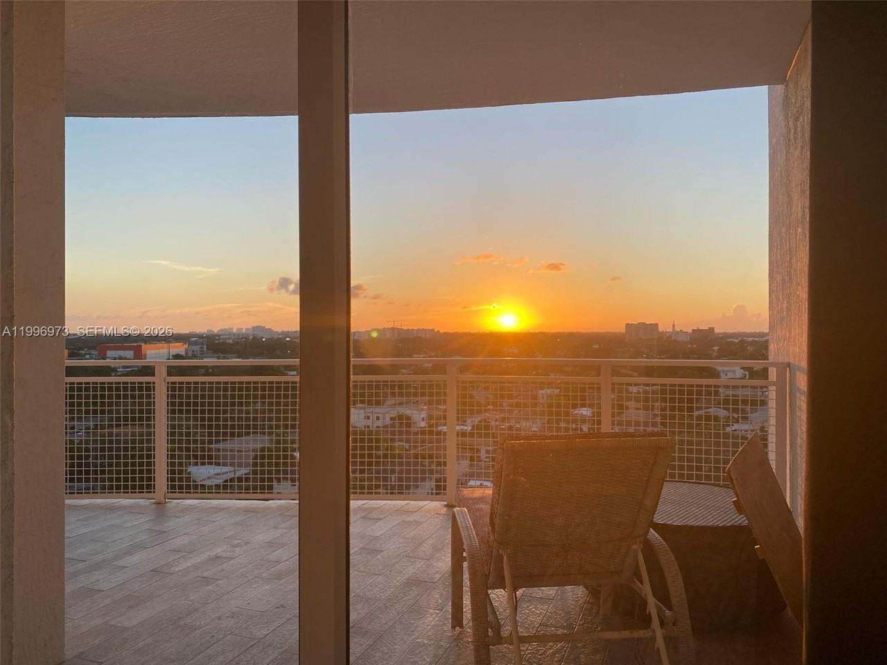 2600 Sw 27th Ave - Photo 3 of 8