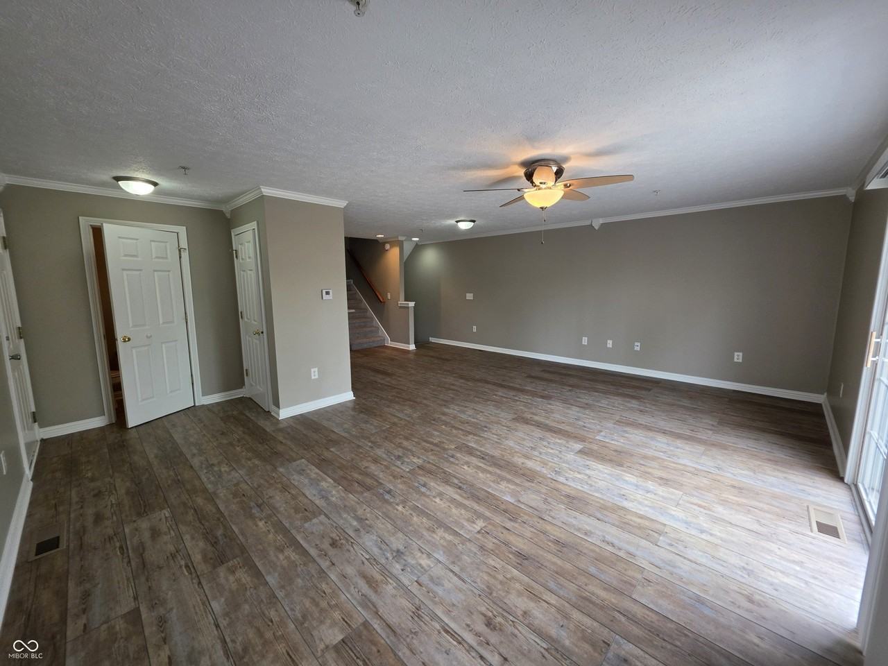 1480 Royal View Ln - Photo 3 of 19