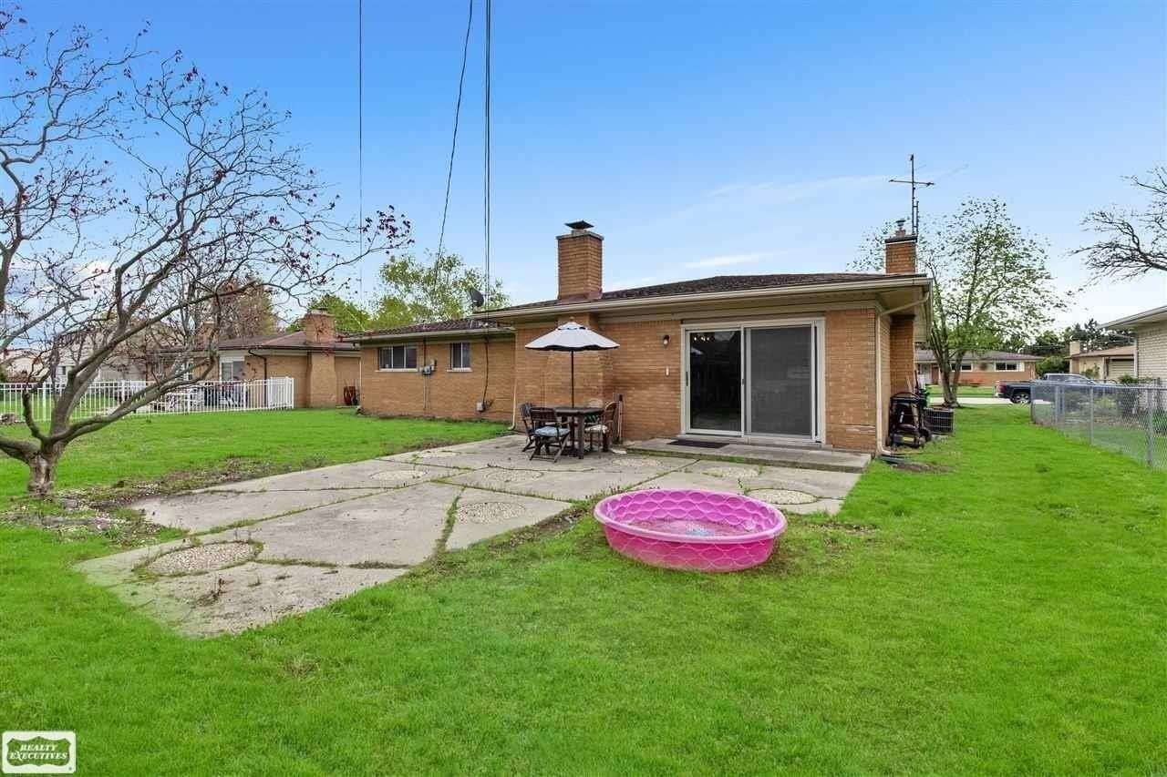 11489 Anna Lisa Dr - Photo 3 of 29