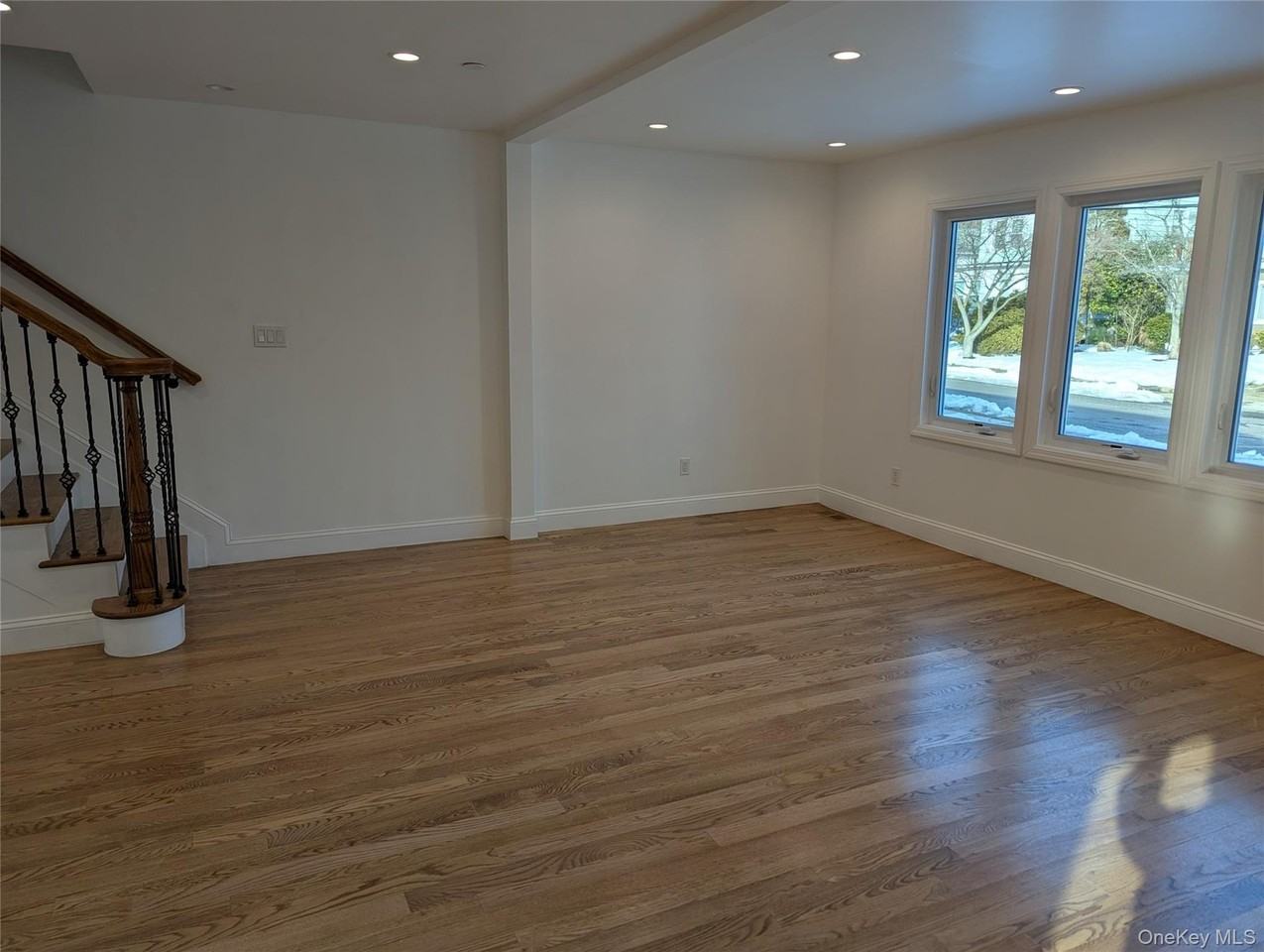 62 Forest Row - Photo 3 of 24