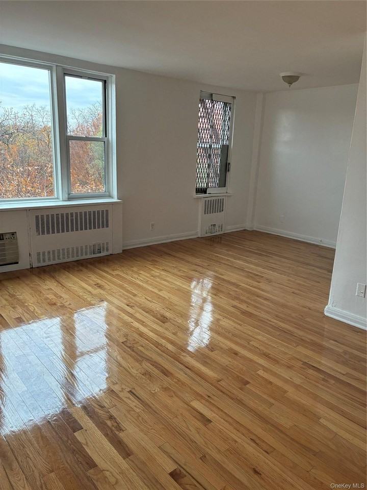 610 Waring Ave #5G - Photo 6 of 17