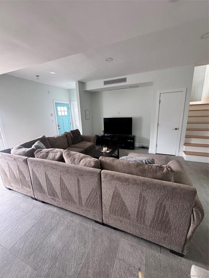 16 Florida St - Photo 7 of 24