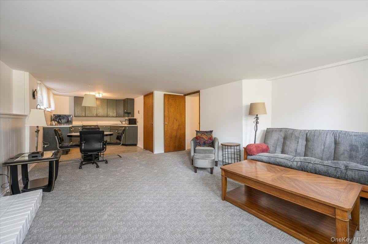 67 Cliftwood Dr - Photo 3 of 8