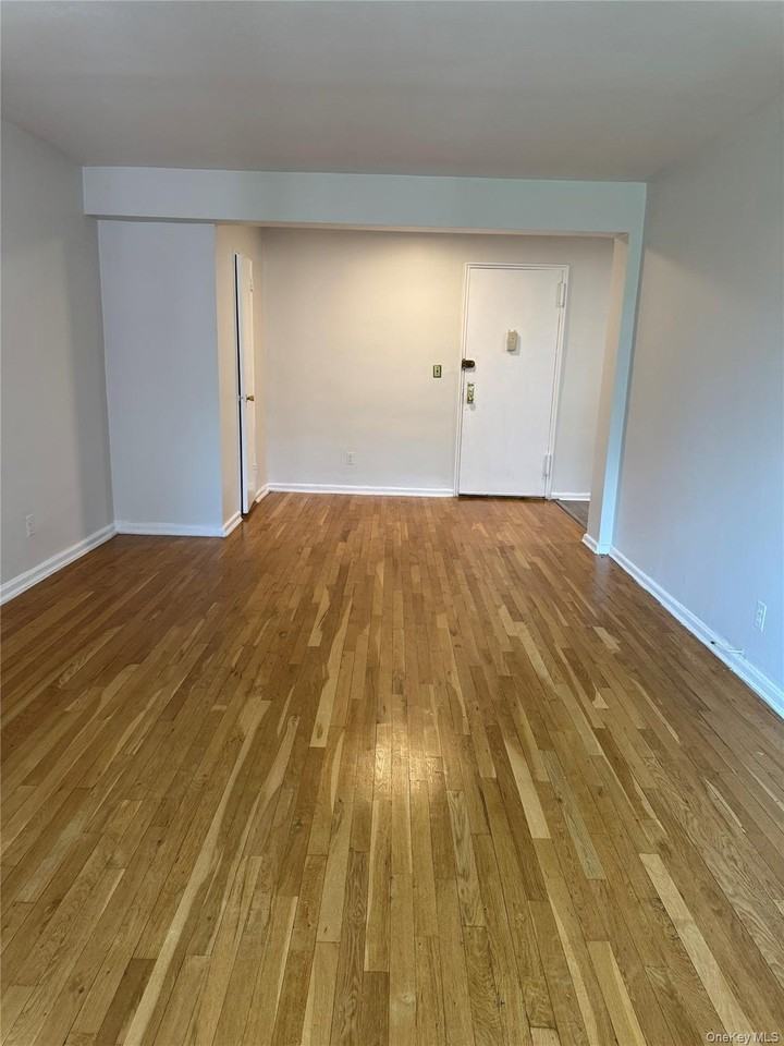 700 Scarsdale Ave #2A - Photo 2 of 18