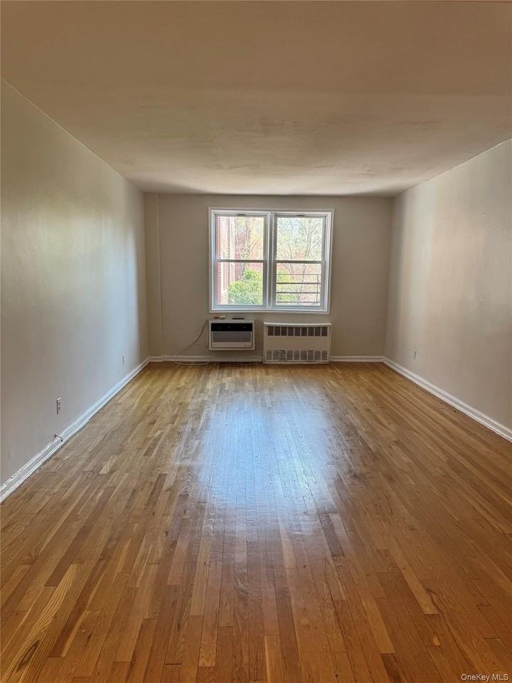 700 Scarsdale Ave #2A - Photo 3 of 18