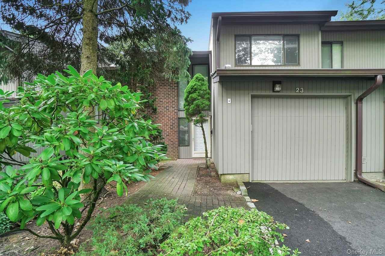 23 Meadowood Dr - Photo 2 of 41