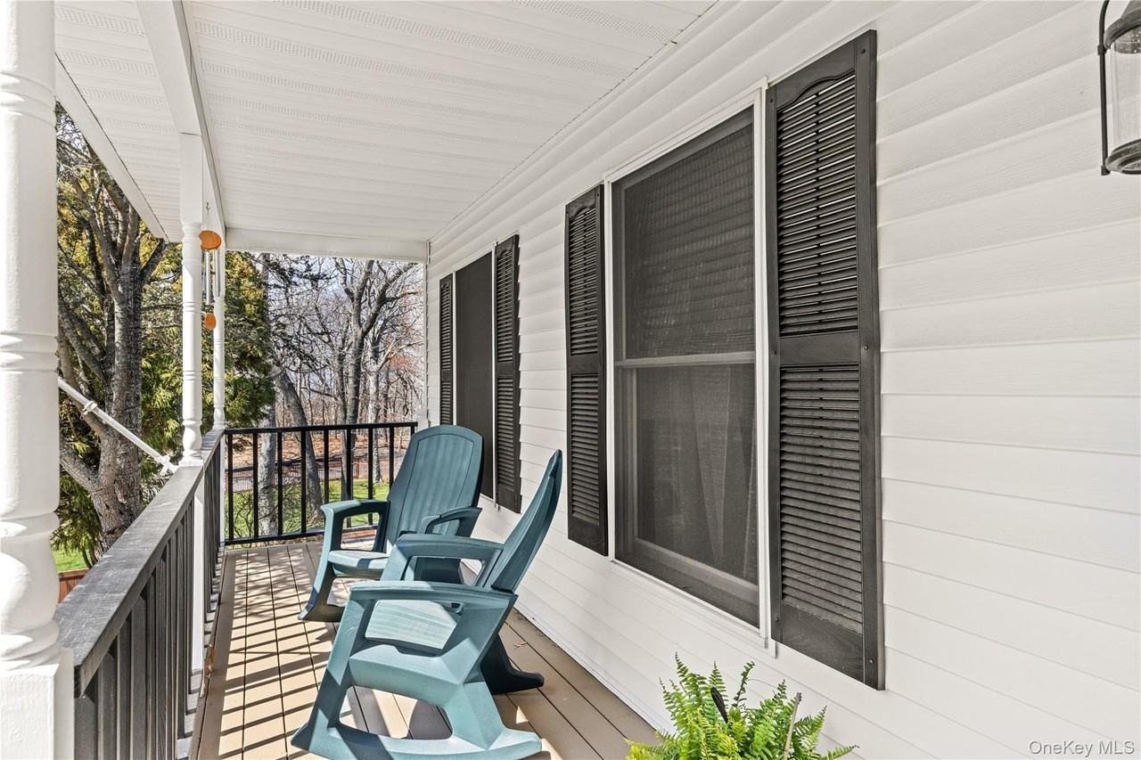 52 Summit Dr - Photo 5 of 25