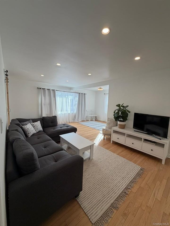 3626 192nd St #2 - Photo 2 of 12