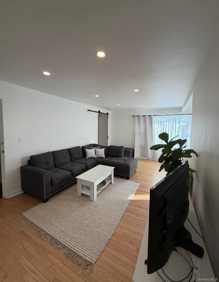 3626 192nd St #2 - Photo 3 of 12