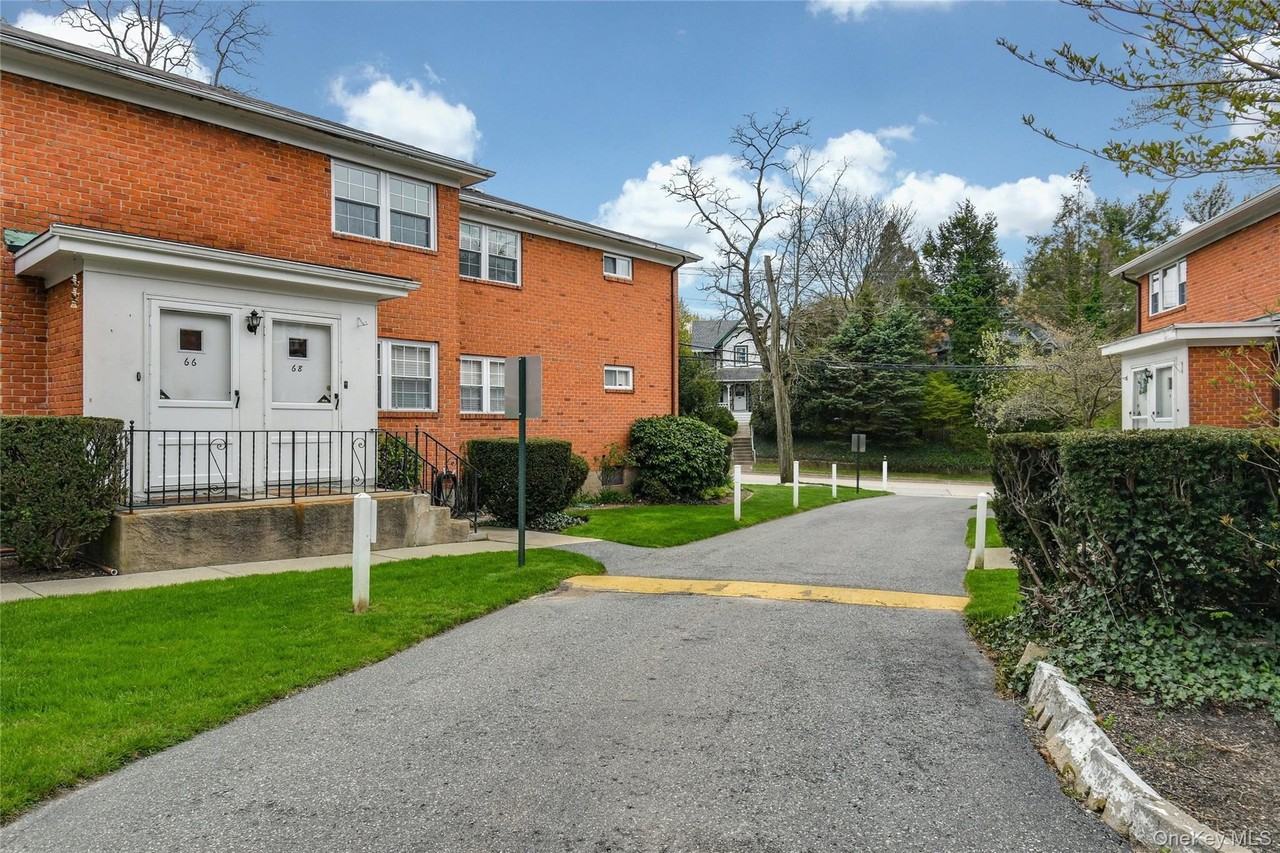 451 Main St - Photo 2 of 15