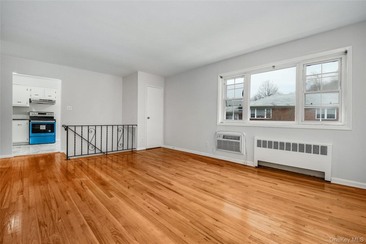 451 Main St - Photo 7 of 15