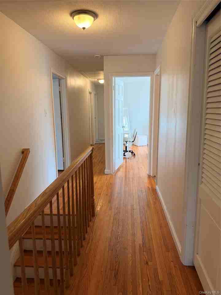 8 Tobi Ln - Photo 7 of 20