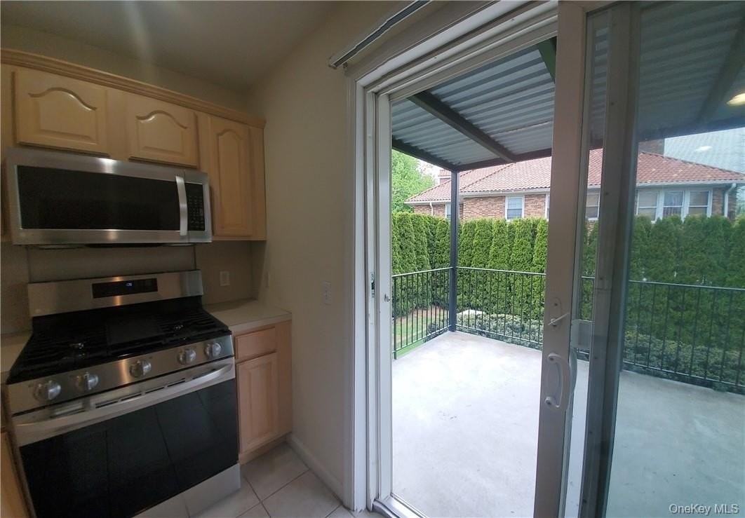 315 Washington Ave #1 - Photo 5 of 29