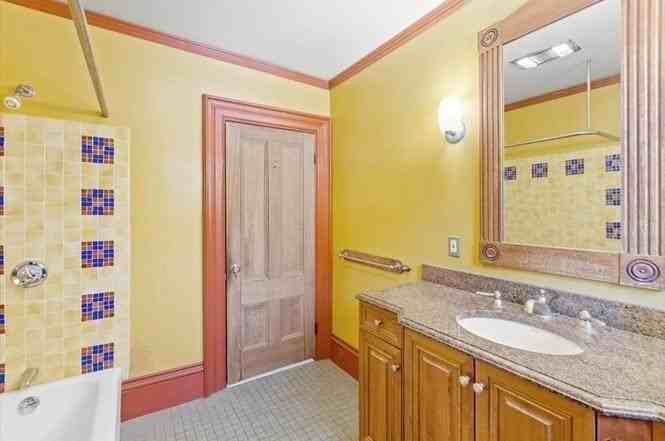 407 Main St #C - Photo 2 of 25