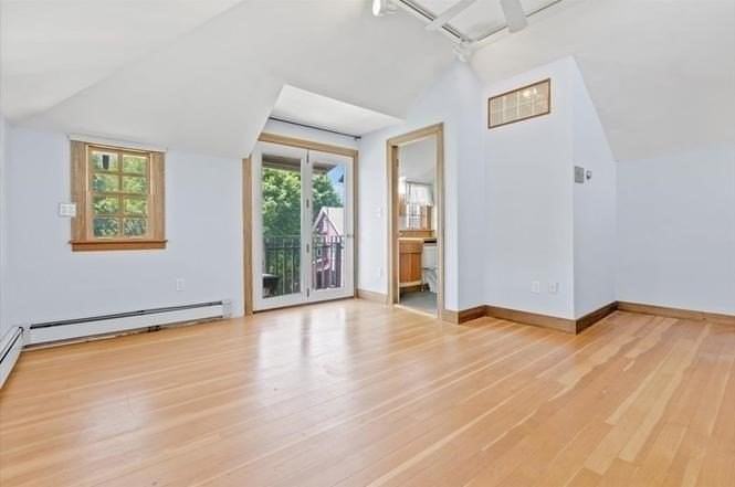 407 Main St #C - Photo 4 of 25