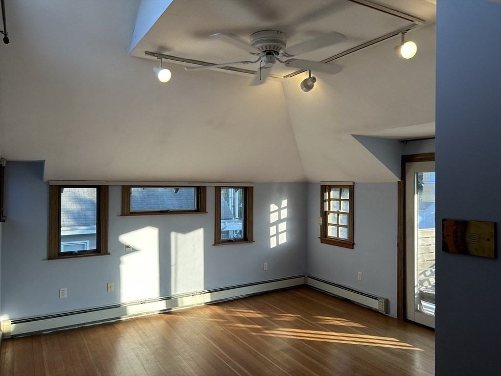 407 Main St #C - Photo 5 of 25