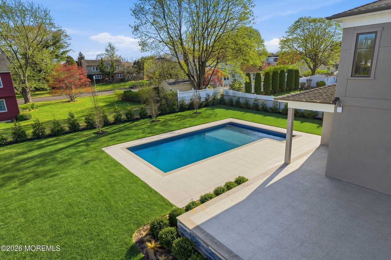 84 Cooper Ave - Photo 2 of 50