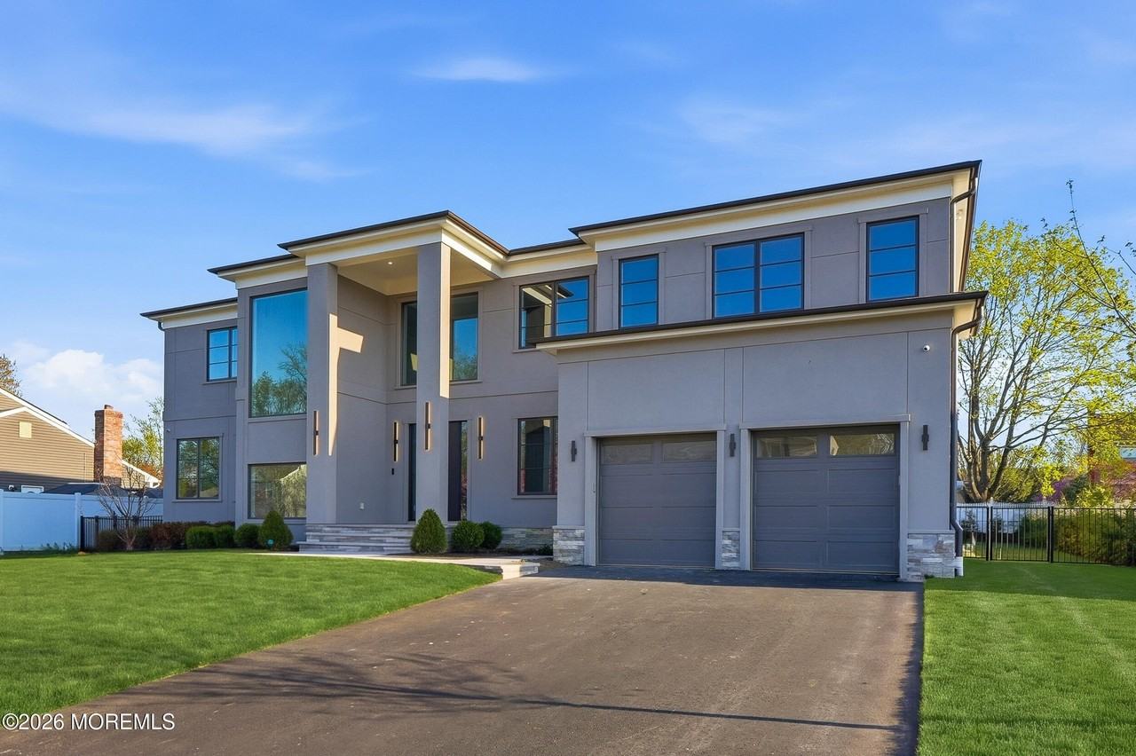 84 Cooper Ave - Photo 3 of 50