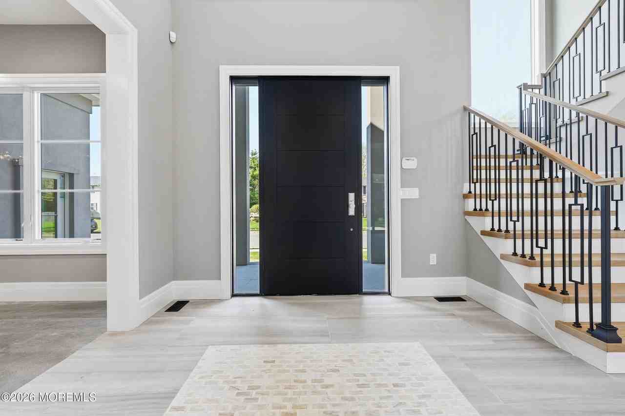 84 Cooper Ave - Photo 6 of 50