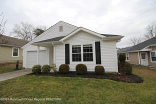 145 Pine Oak Blvd - Photo 1 of 1