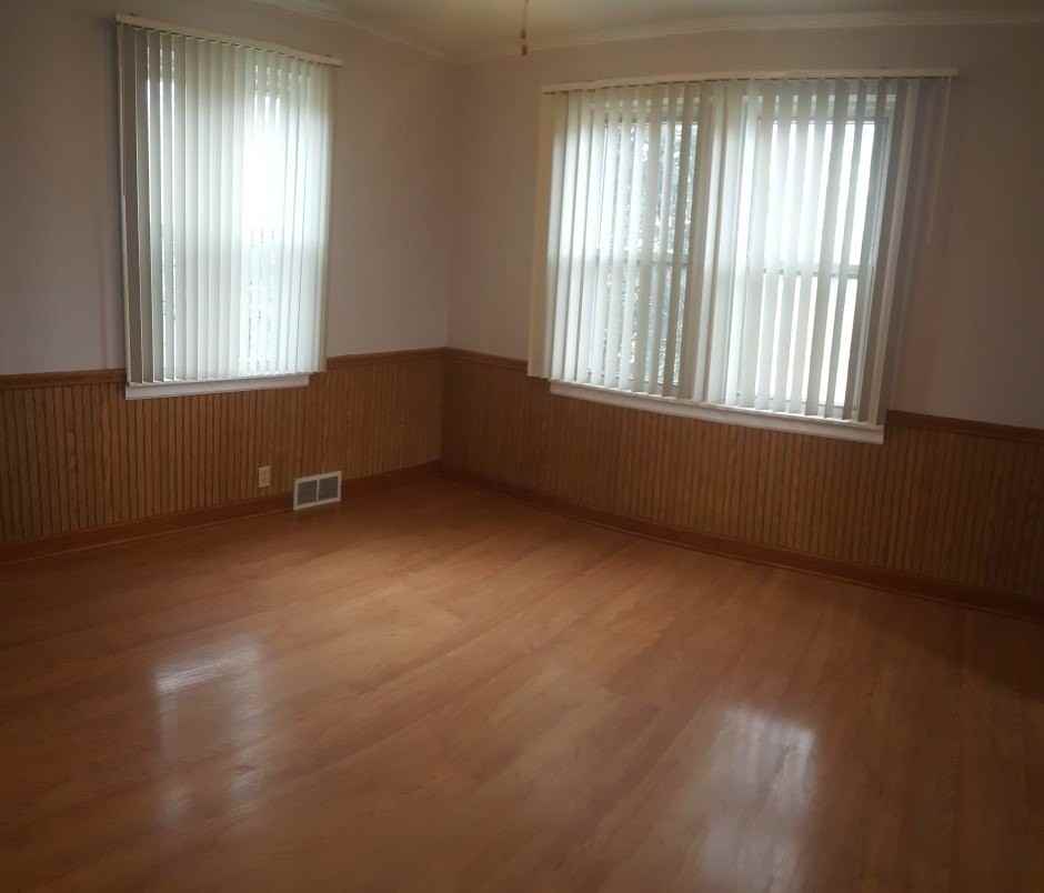 302 S Walnut St - Photo 2 of 8