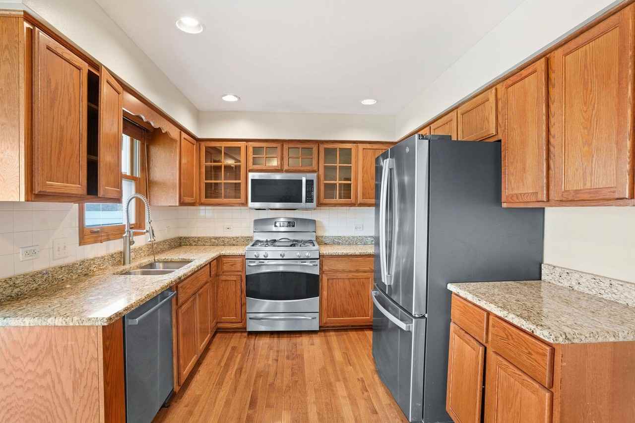 2614 Labrecque Dr - Photo 2 of 22