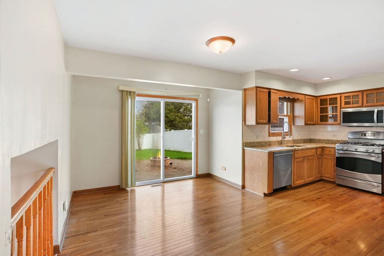 2614 Labrecque Dr - Photo 4 of 22