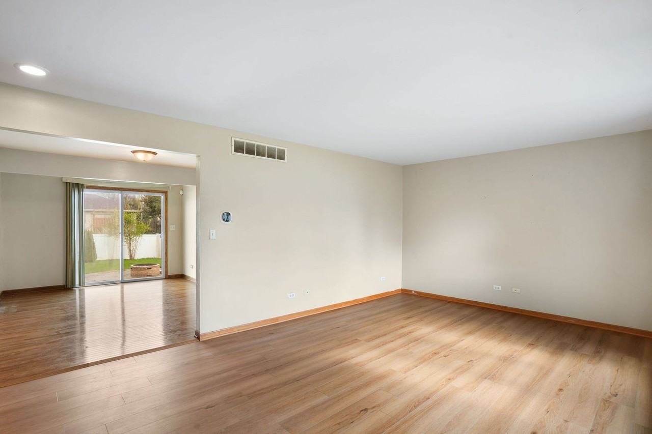 2614 Labrecque Dr - Photo 6 of 22