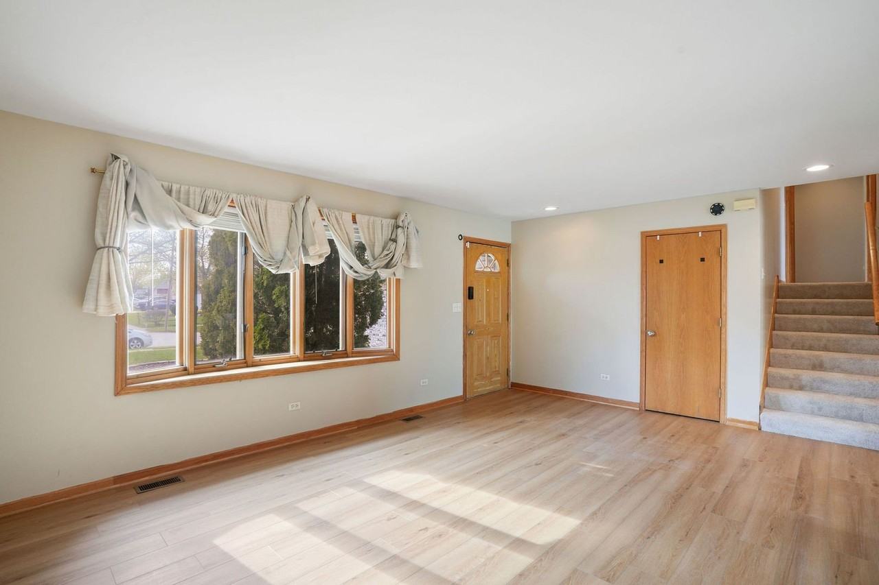 2614 Labrecque Dr - Photo 7 of 22