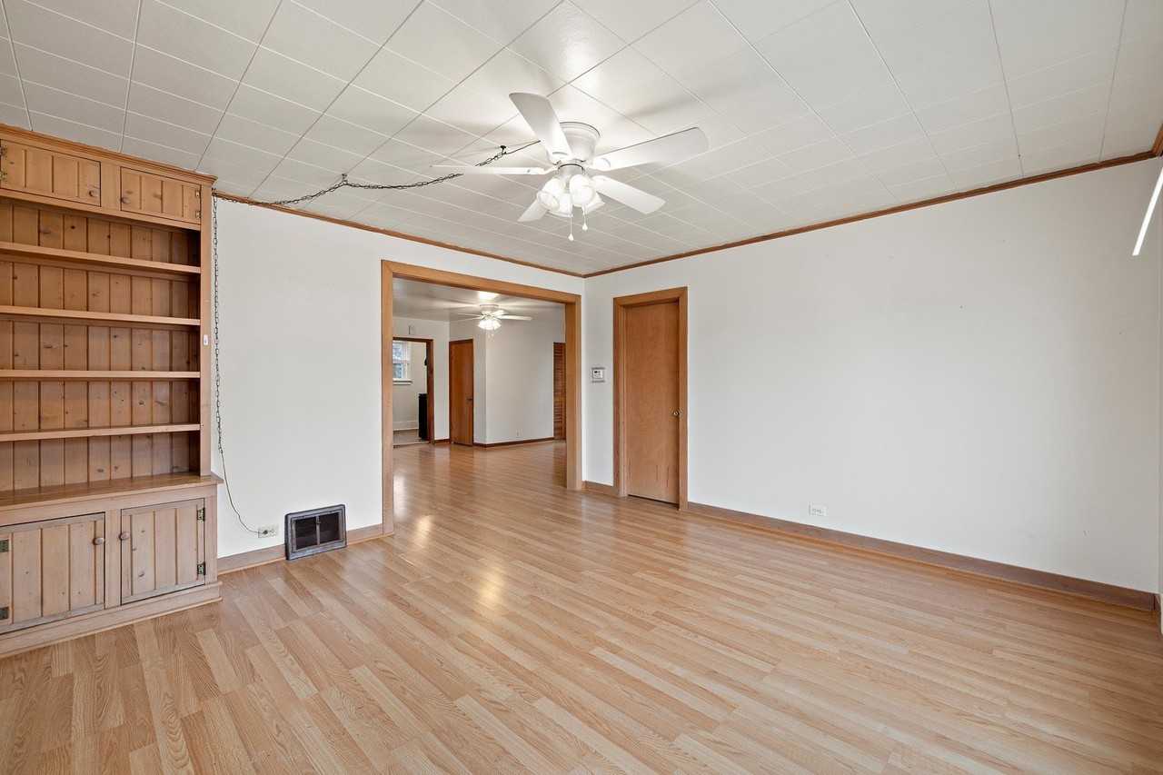 25 E Chestnut Ave #1 - Photo 5 of 12