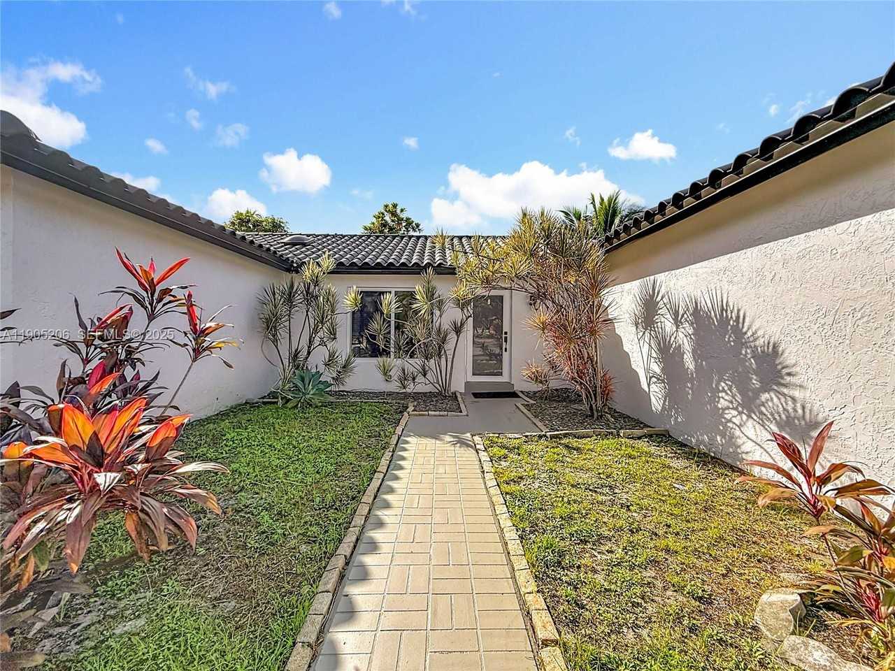 5874 Northwest 199th Street - Photo 5 of 51