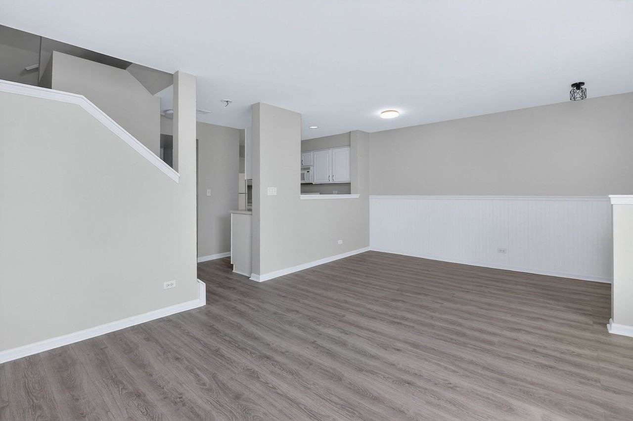 644 Lincoln Station Dr #644 - Photo 5 of 18