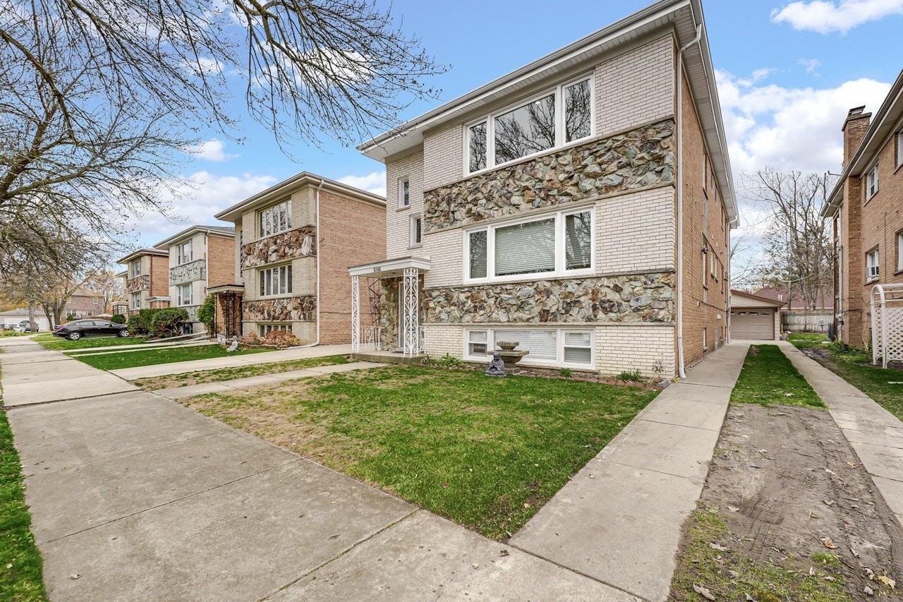 5740 N Lowell Ave #2 - Photo 3 of 24