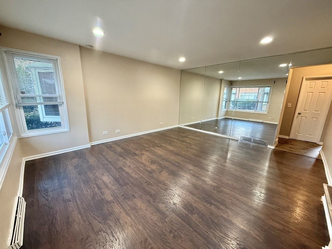 4926 Crain St #C - Photo 3 of 23