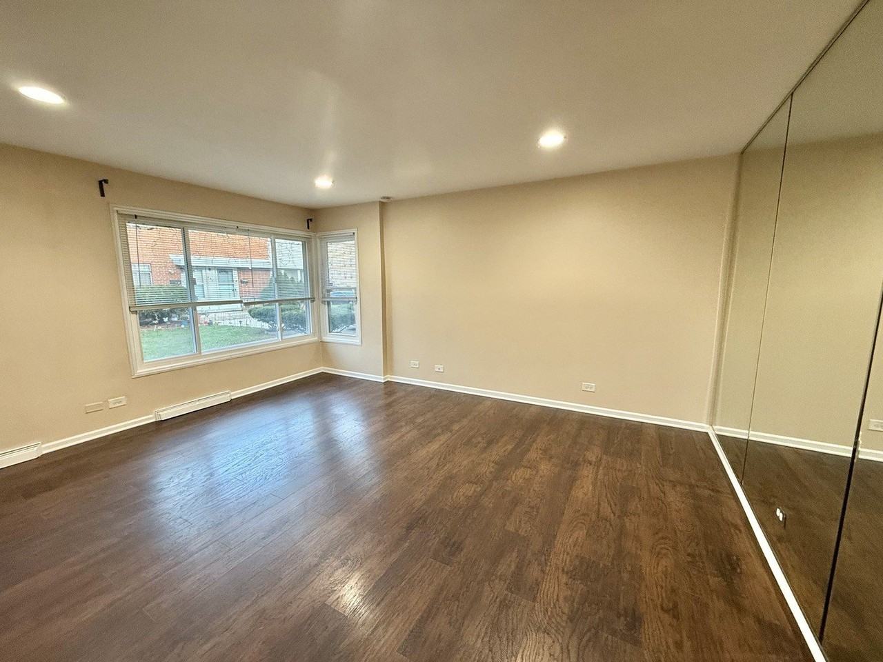 4926 Crain St #C - Photo 4 of 23