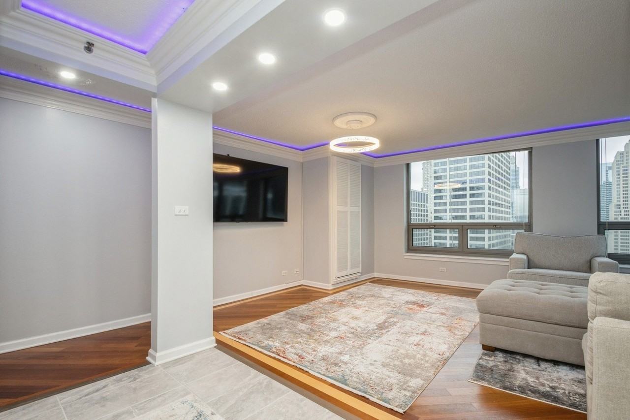 440 N Wabash Ave #2711 - Photo 6 of 39