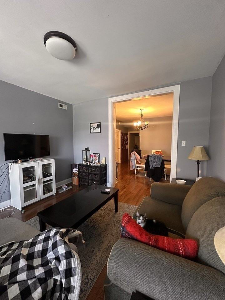 1817 S Peoria St #2 - Photo 6 of 8