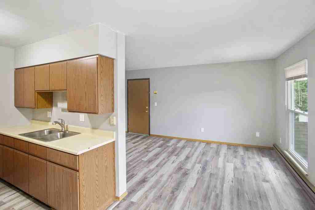 405 E Reed St #11 - Photo 3 of 9