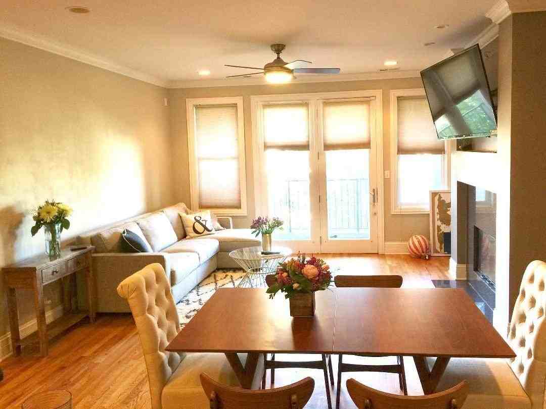 3024 N Sheffield Ave #3S - Photo 2 of 35