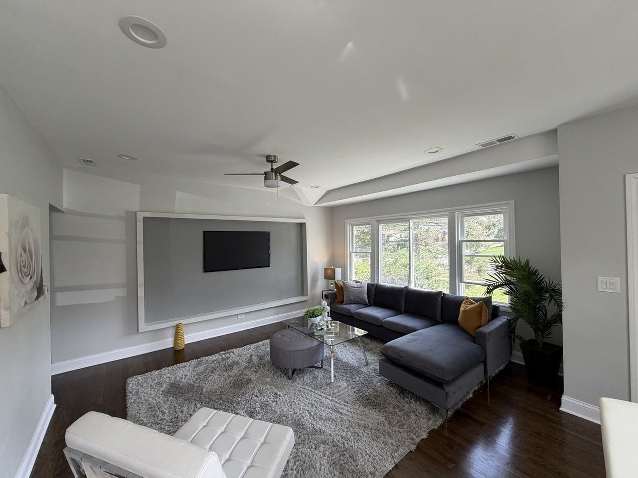 544 Glendale Ave - Photo 4 of 17