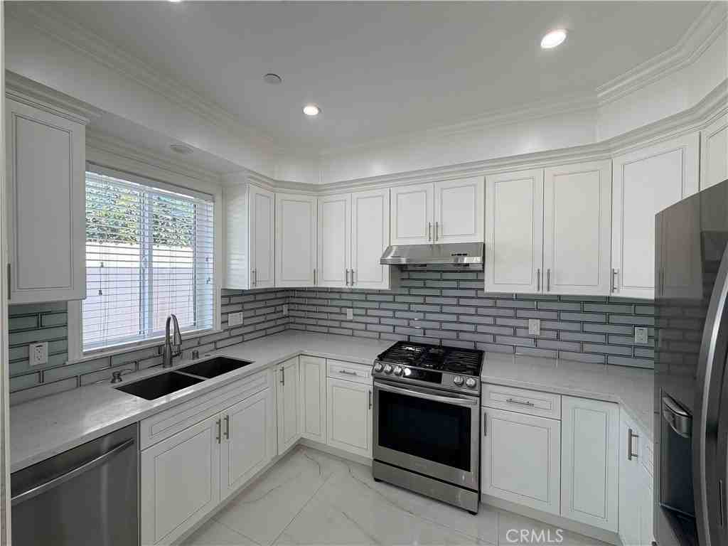 237 Andre St #1-2 - Photo 6 of 16