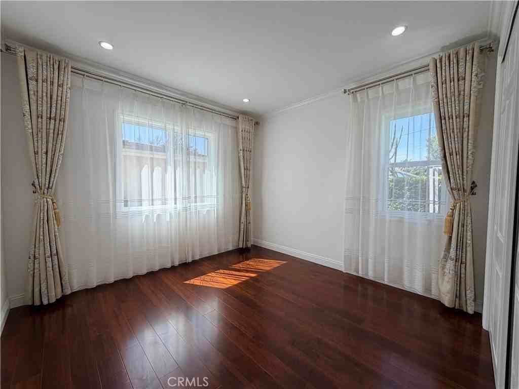 237 Andre St #1-2 - Photo 7 of 16