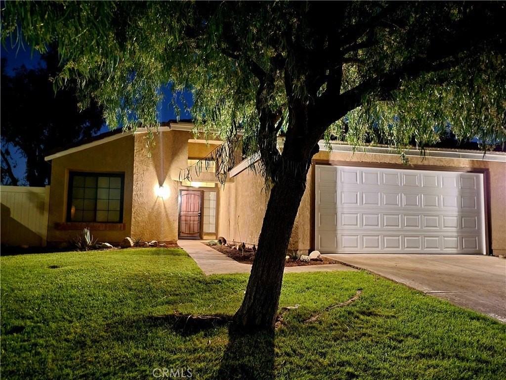 28973 Willow Creek Ln - Photo 2 of 50