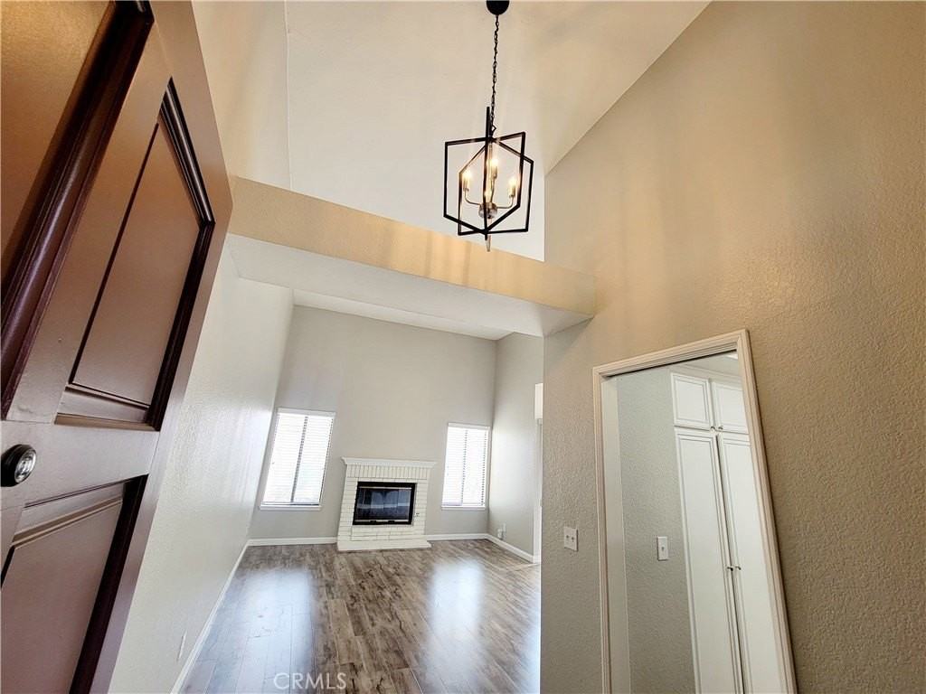 28973 Willow Creek Ln - Photo 5 of 50