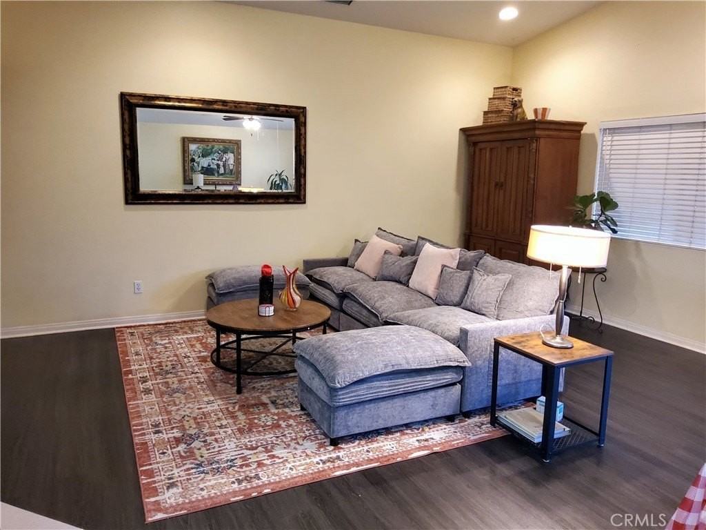8523 Barberry Ave - Photo 7 of 42
