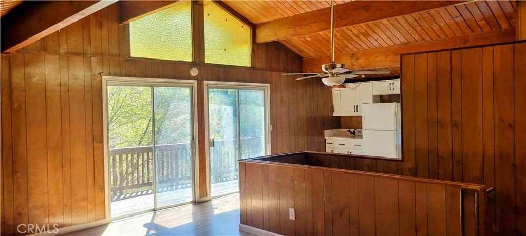 389 Dorn Dr - Photo 2 of 39