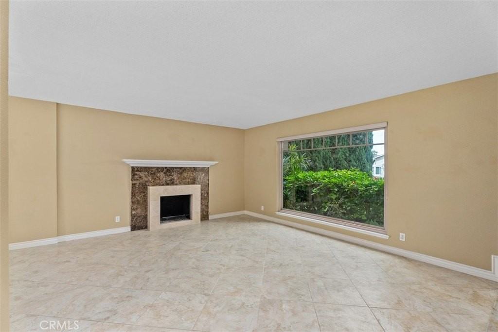 17512 Teachers Ave - Photo 7 of 50